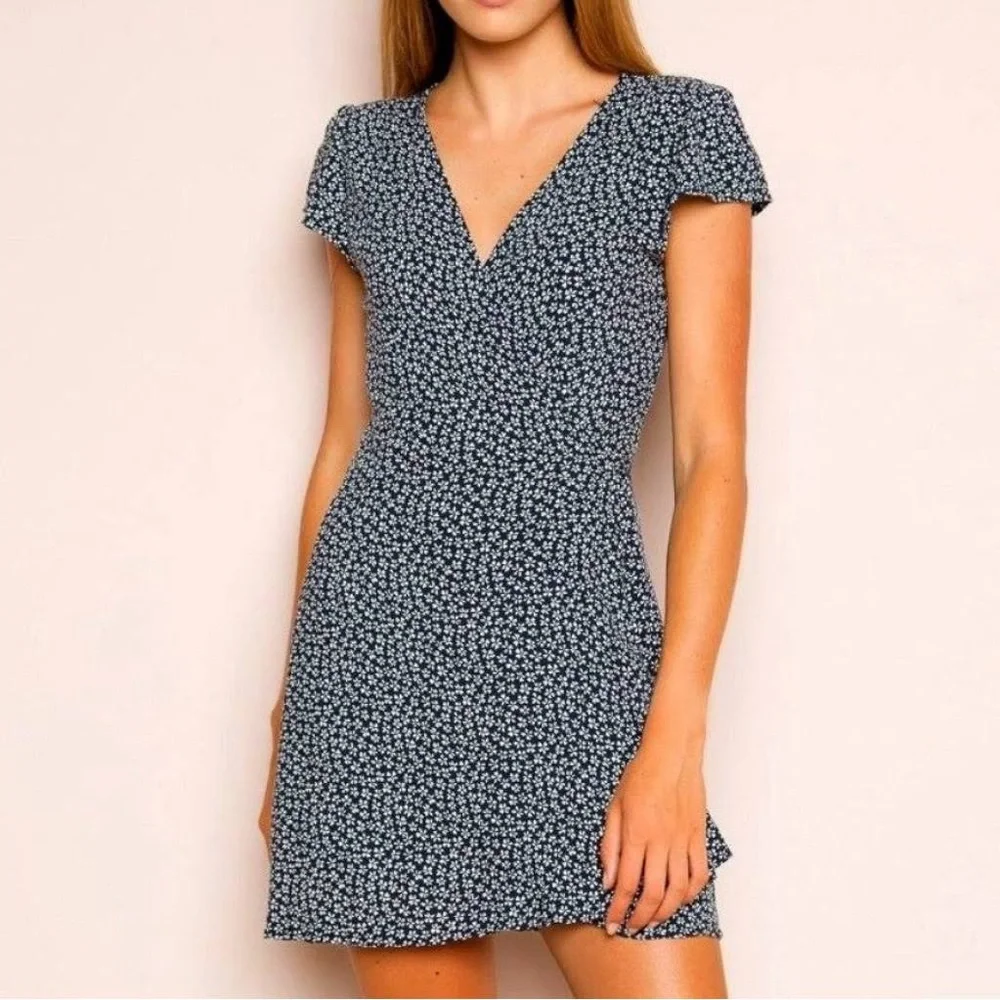 Brandy Melville Blue Floral Wrap Tie Dress, size XS/S - Picture 2 of 7